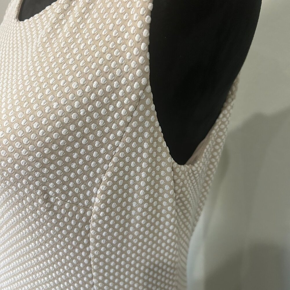 Calvin Klein Women's Sleeveless Sheath Dress in Tan and White, Size 10 - Picture 3 of 6